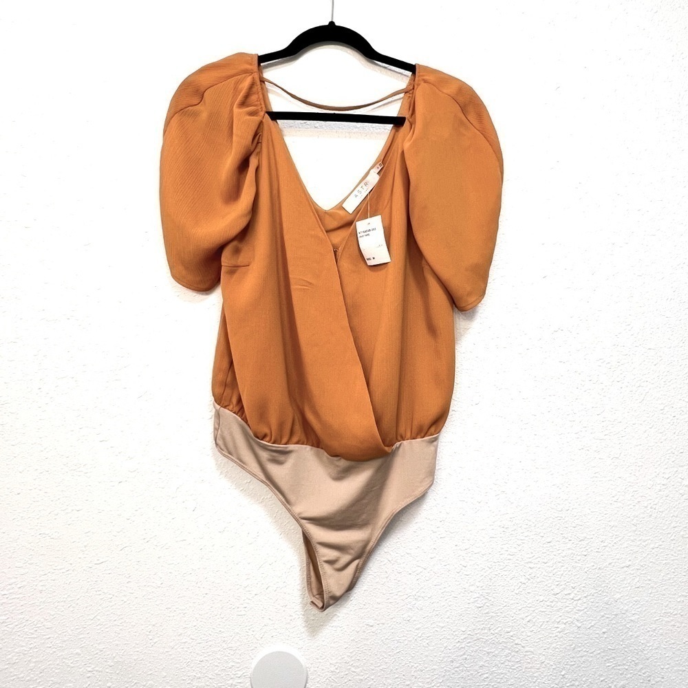 Astr the label short sleeve bodysuit